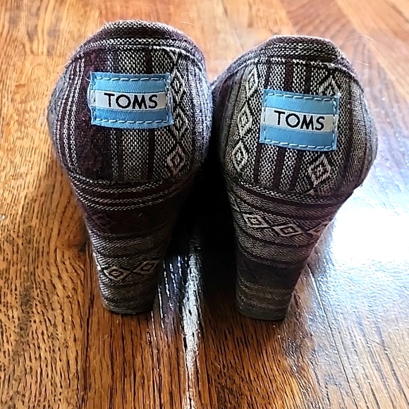 🎉HPx2🎉 Toms Peep Toe Wedges - Picture 5 of 6
